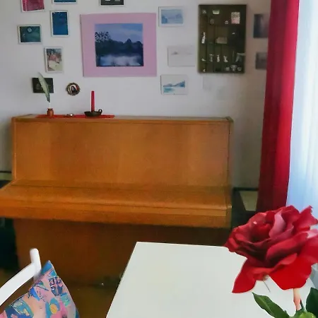 Vintage Charm With Comfort