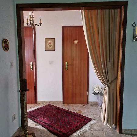Vintage Charm With Comfort *