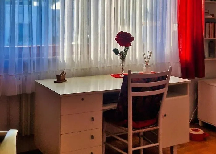 Vintage Charm With Comfort *