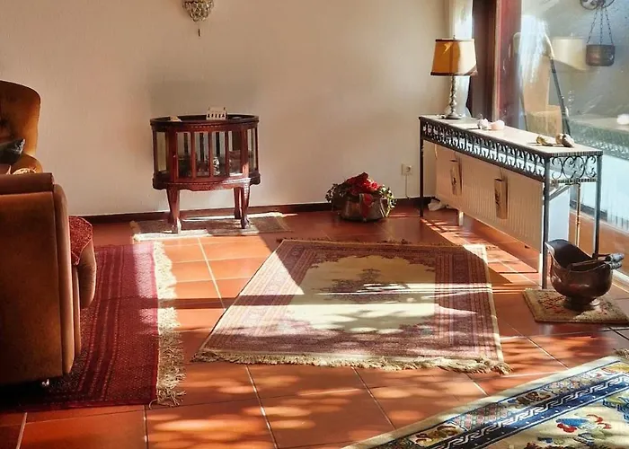 Vintage Charm With Comfort Casa de Férias *